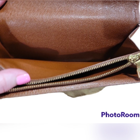 Authentic Louis Vuitton Monogram Wallet - Picture 7 of 16